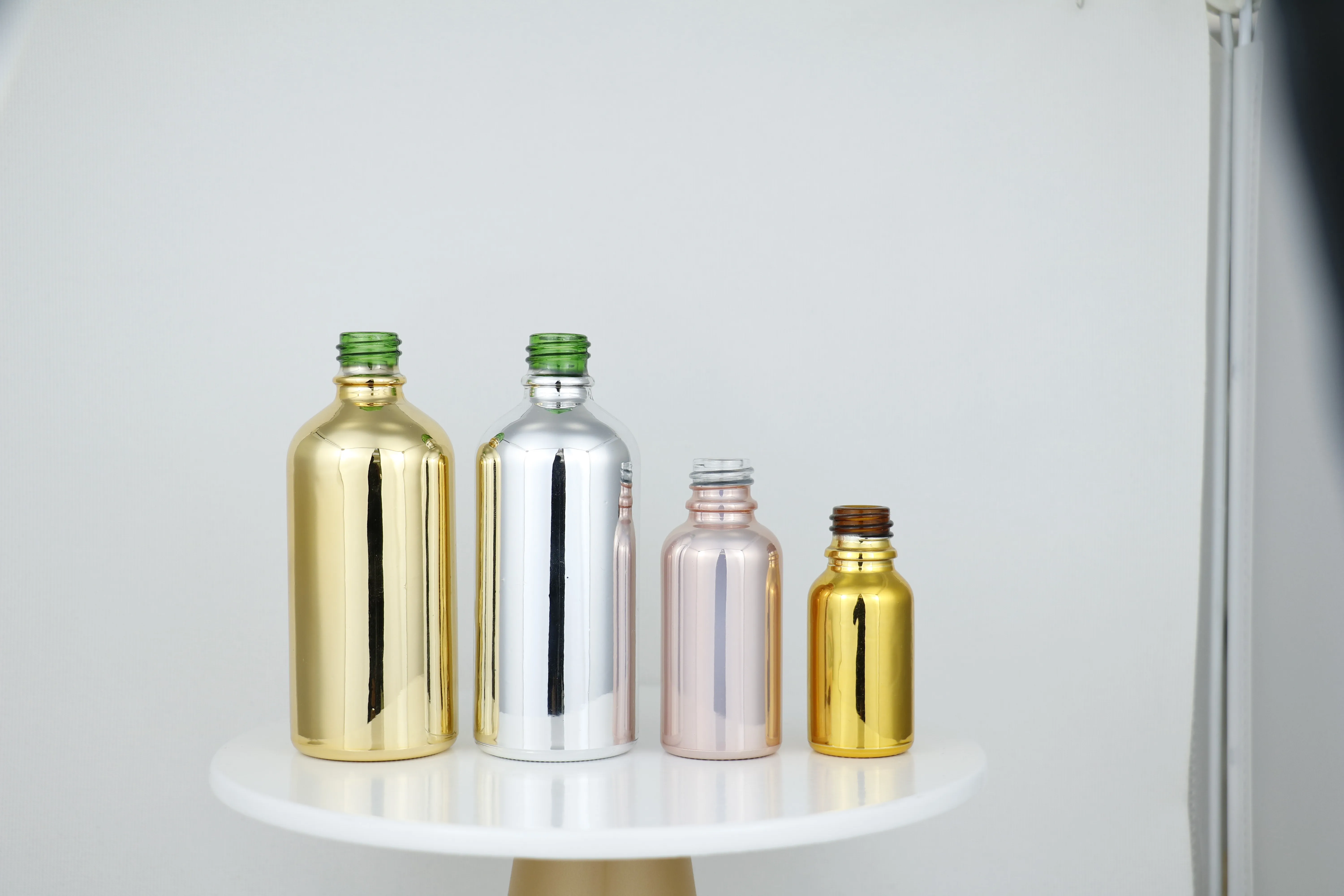 Electroplated Gold Essential Oil Bottle 20ml 30ml 50ml 80ML 100ML Gold Bottle Cosmetics Glass Bottle