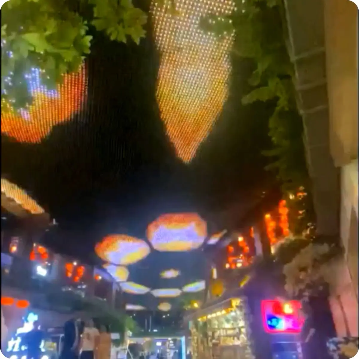 in China Transparent led curtain display flexible led screen P100 P80 P50 P40 led grid screen for facade lighting