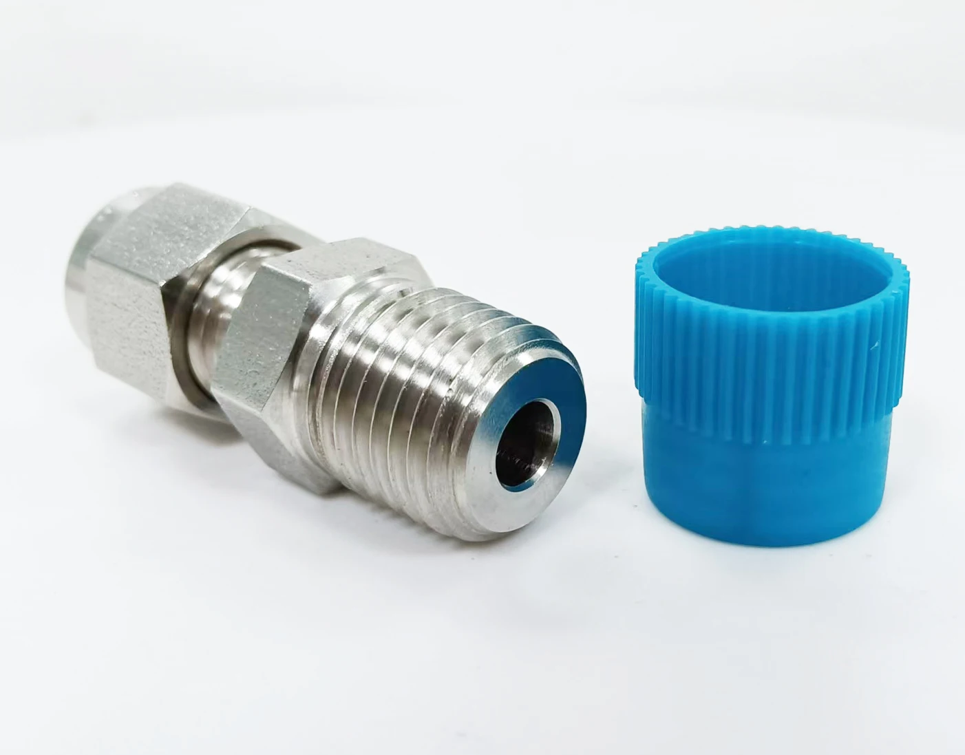 SS316 Male NPT to Male ISO Parallel Thread Pipe Fitting with Nut Hex Nipple Design