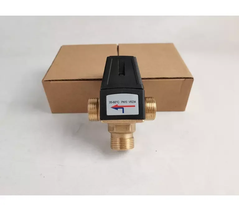 Brass three-way water temperature regulating valve solar thermostatic mixing valve 1 - 499 sets