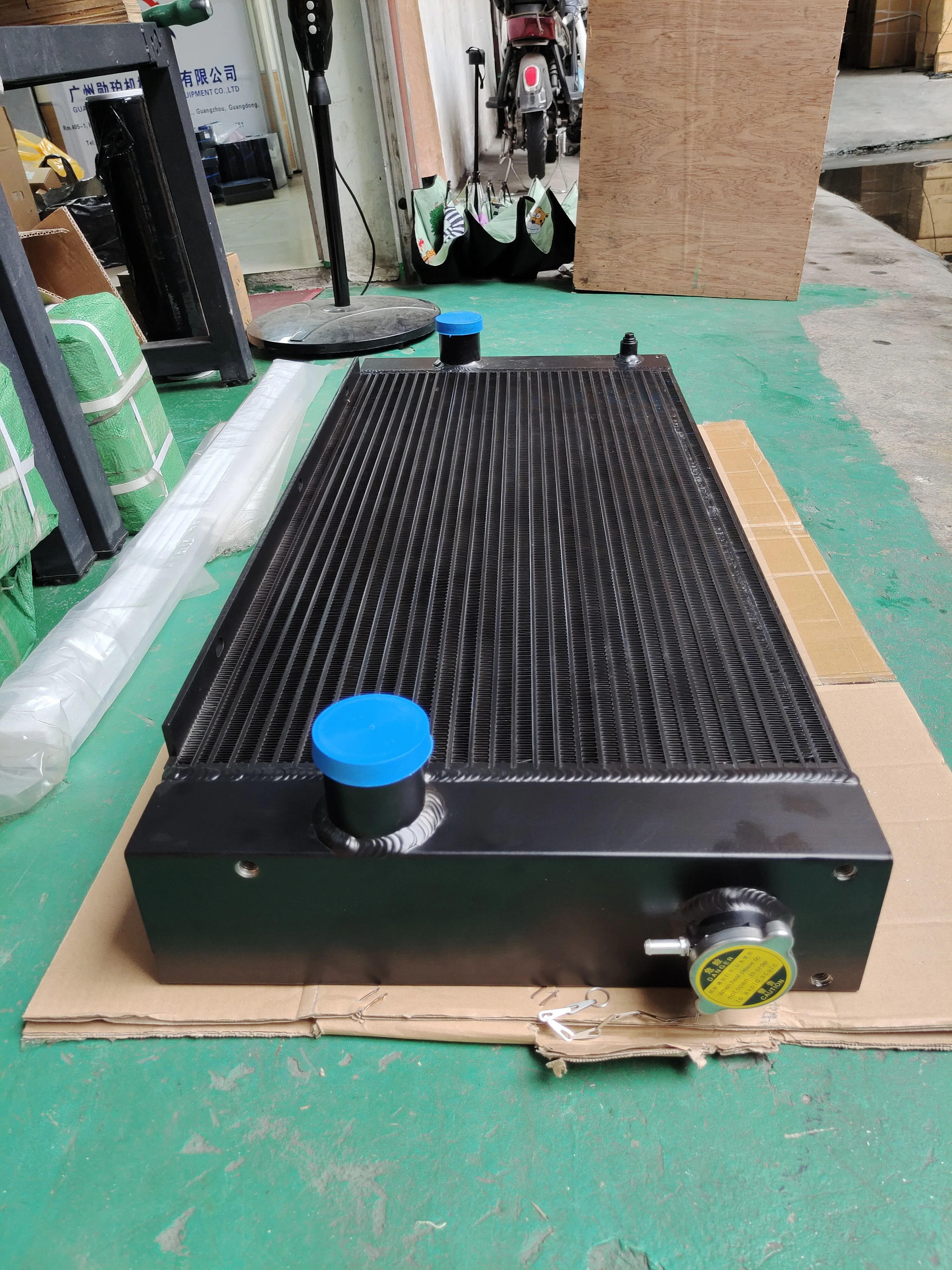JS200 JS220 JS240 JS330 JS360 JCB200 JCB220 JCB240 JCB330 Water tank Radiator & Hydraulic Oil 30/926130 30/926976