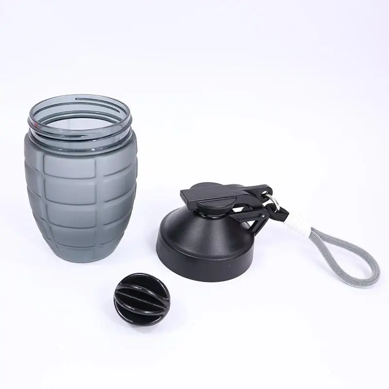 600ML Eco Friendly High Quality Water Bottle Gym Protein Shaker Bottle Cup With Ball New Design Powder Shaker Bottle