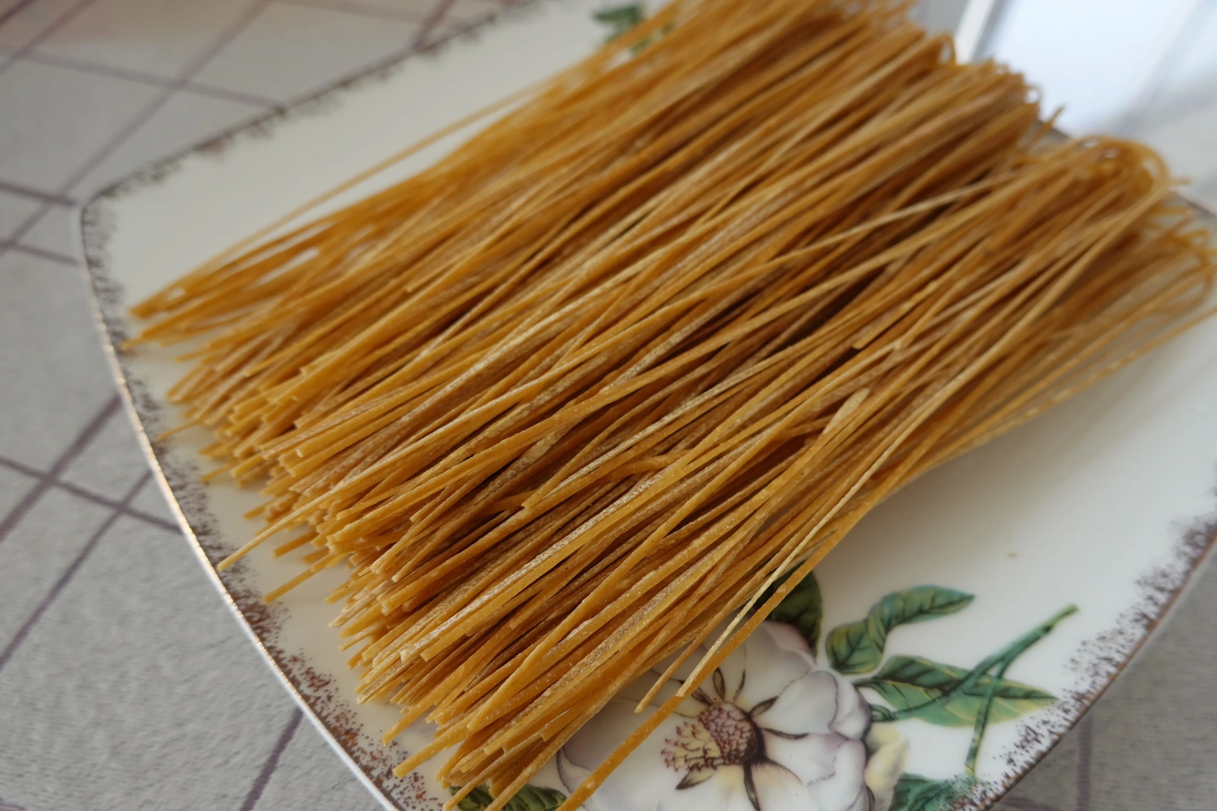 Organic soy pasta Low carbohydrate organic soy nutrient surface High protein Fly off the shelves