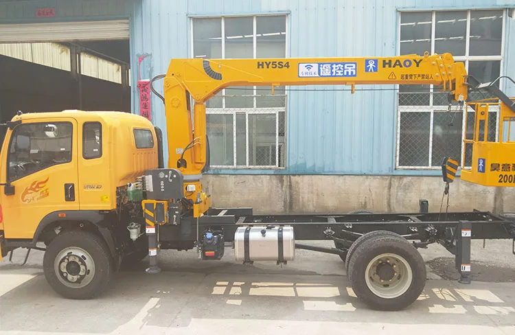 5 ton mobile truck crane loader lorry mounted hydraulic rc control