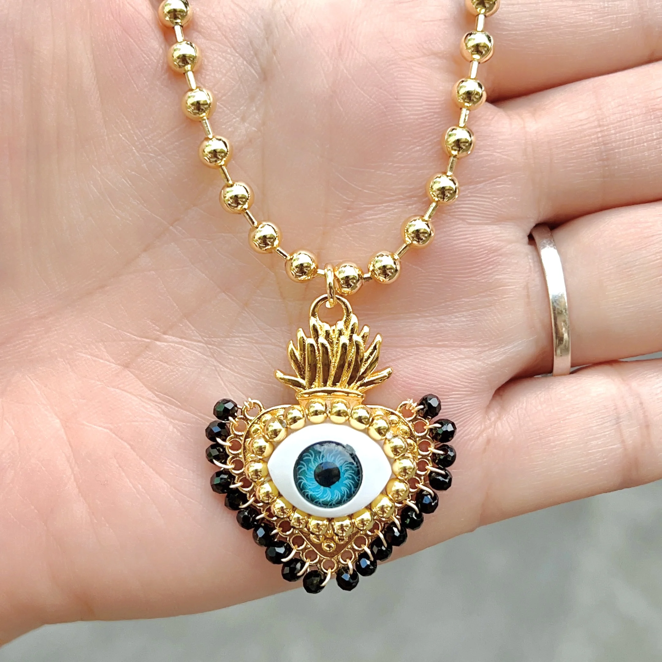 Ожерелье с жемчугом в форме сердца