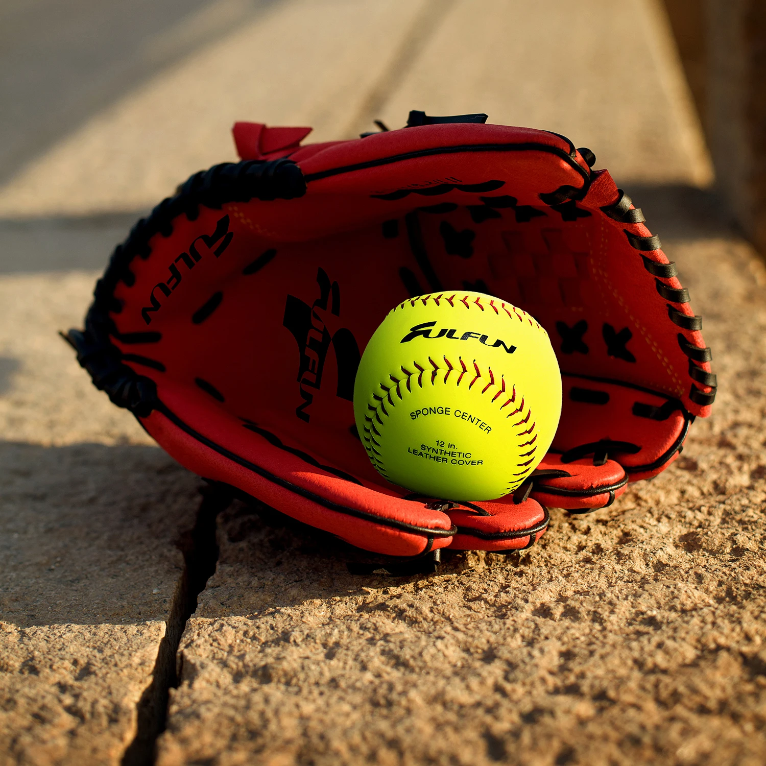 Custom logo Cork core softball Fastball PVC leather speed asphalt softball