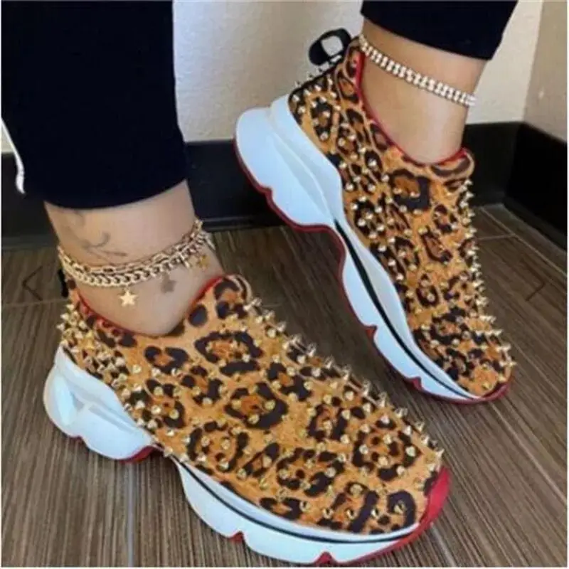 
2021 Women Spring Fashion Rivet Punk Air Sport Sneakers Thick Bottom Casual Platform Running Breathable Mesh Athletic Shoes 