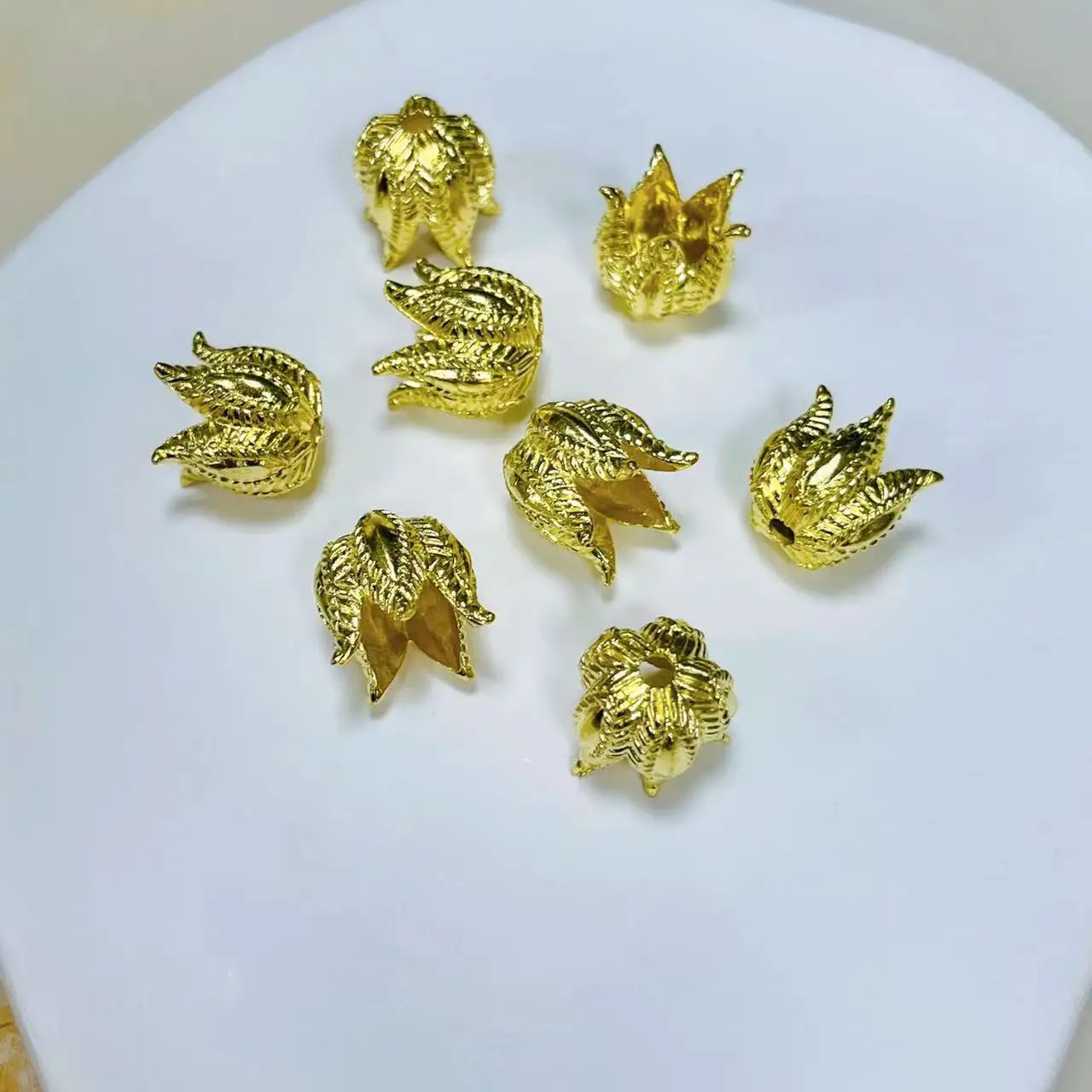 Украшение для цветочной шляпы