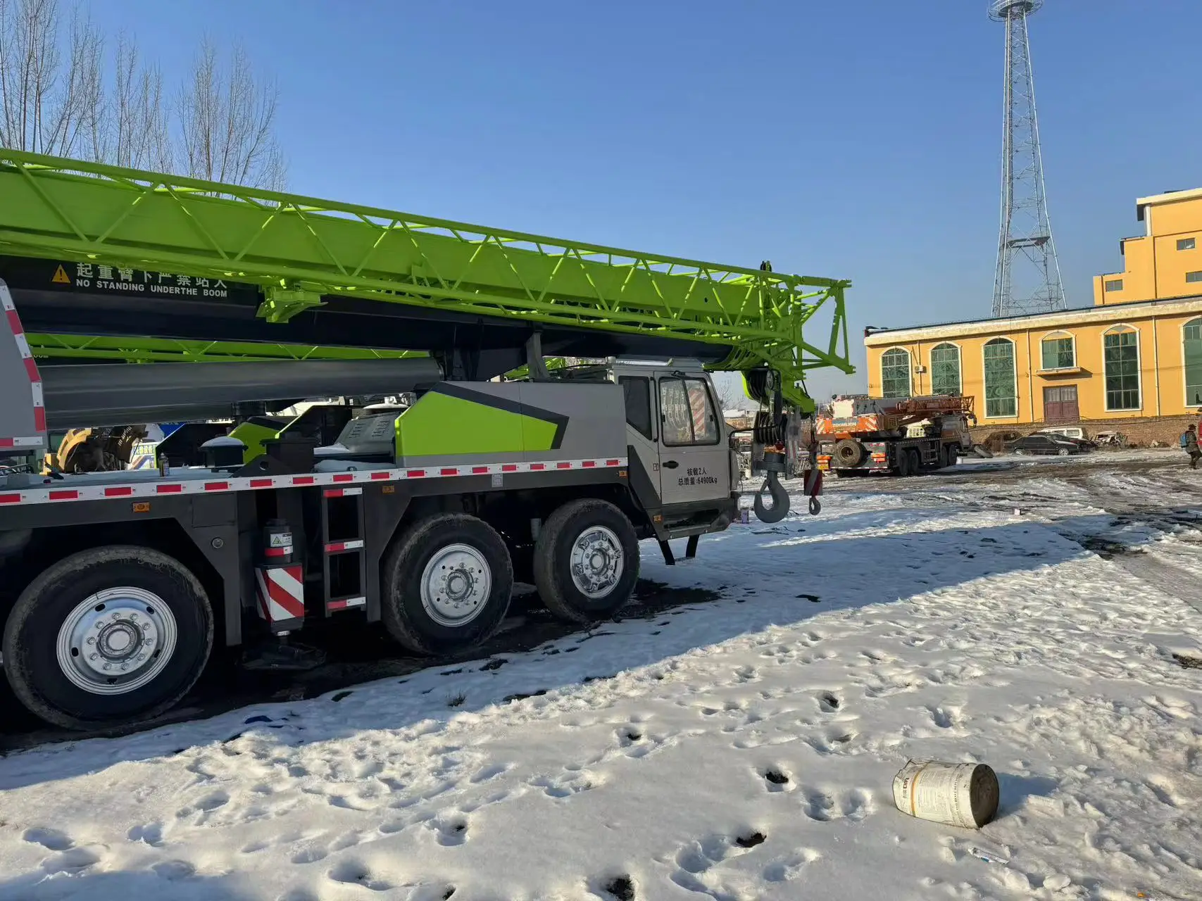 Подъемная машина Zoomlion 100ton Автокран Пульт дистанционного управления