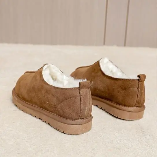 2023  casual durable  warm soft  leather fur lined winter shoes moccasins  For Men