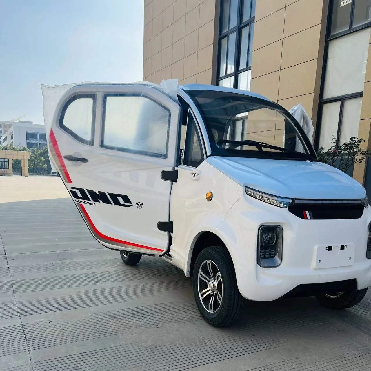 Wholesale Cheap 3-Seat Mini Chinese Vehicle Small Ev Car 2500w Brushless 90km Mini Electric Car For Family Use