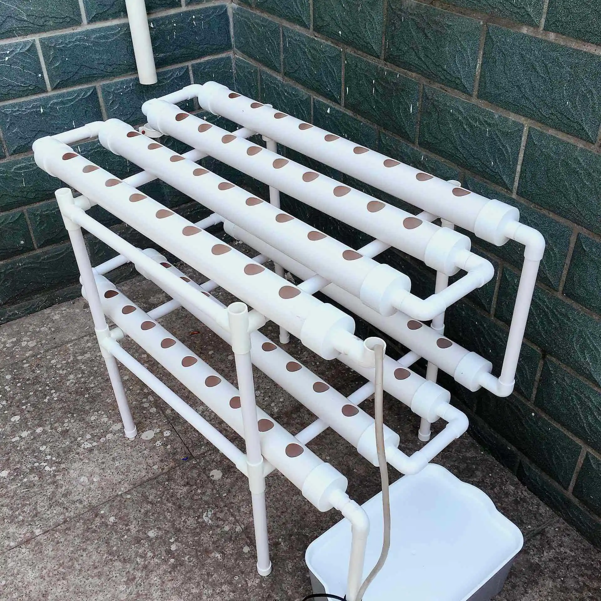 NFT Greenhouse Hydroponic Vertical Growing Systems 108 Holes