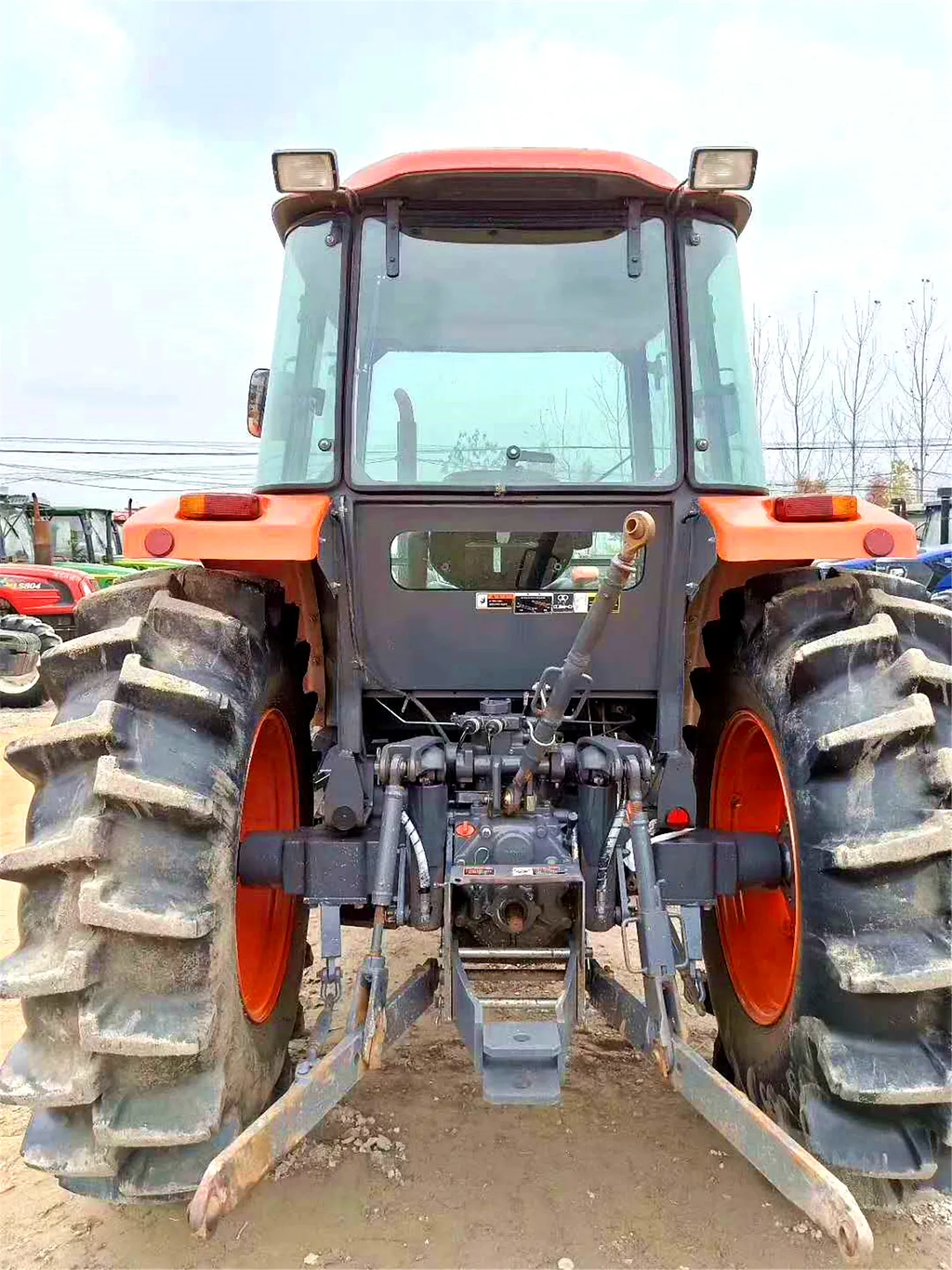 Four Wheel Paddy Farm Diesel Used Tractor Kubota Brand 70hp 85hp 95hp
