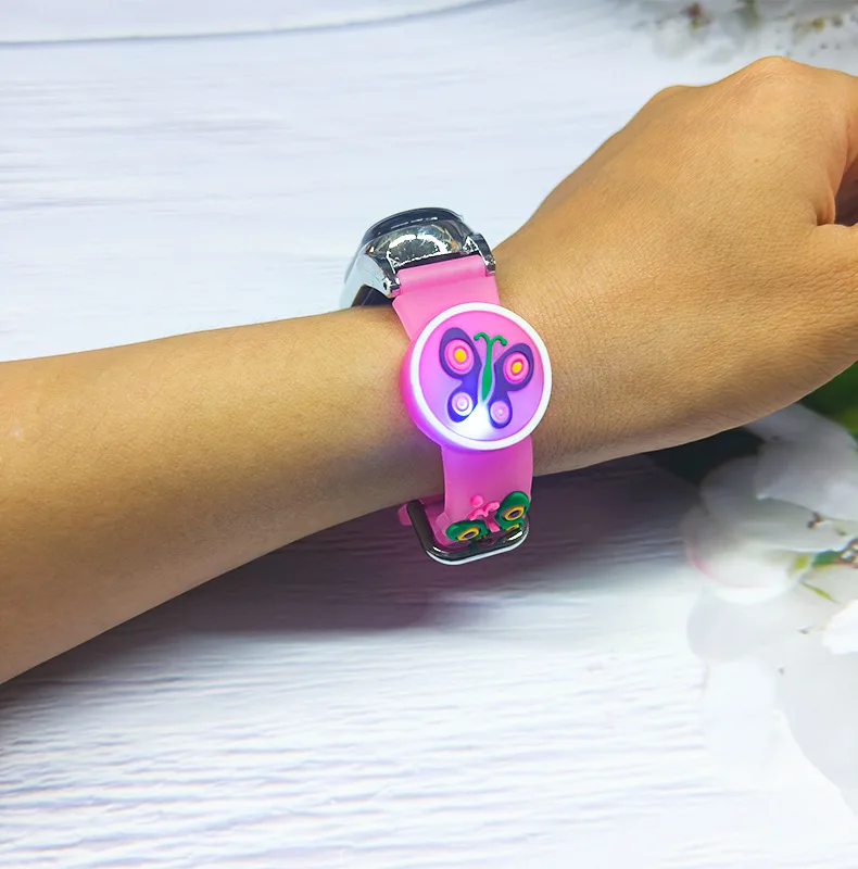 Best wholesale New Arrival Cheap LED flashlights children Bracelet Watch waterproof Kids Digital Electronic Watch