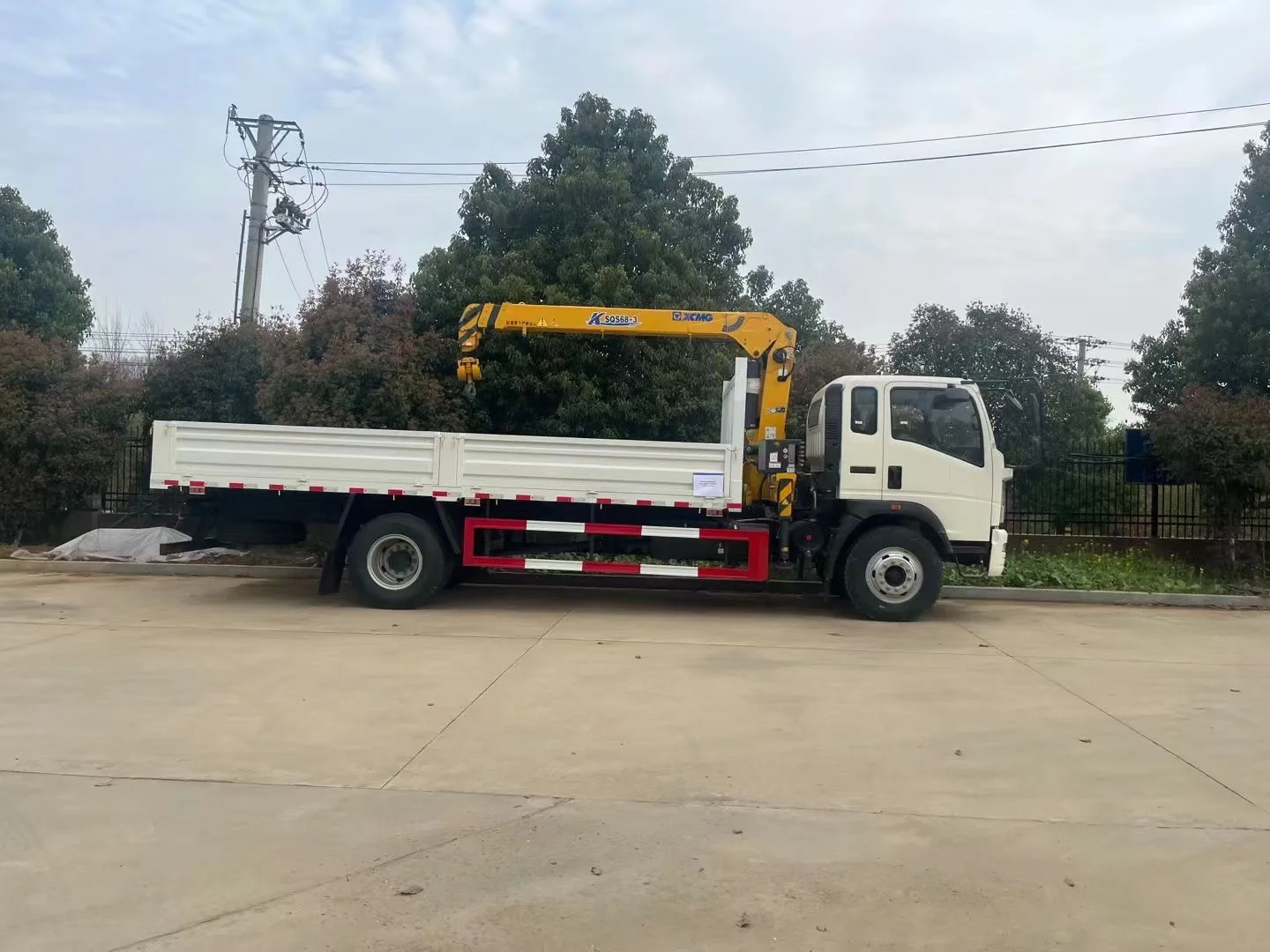 Новый китайский производитель 6 3 T SINOTRUK HOWO LHD гидравлический грузовик с краном легкий телескопический кран строительство грузовика