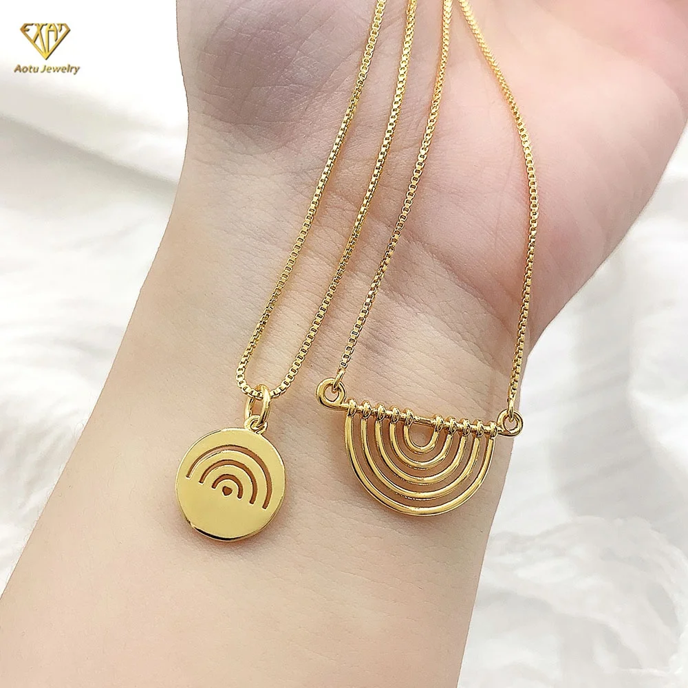 18k gold plated hollow sunbow medallion necklace