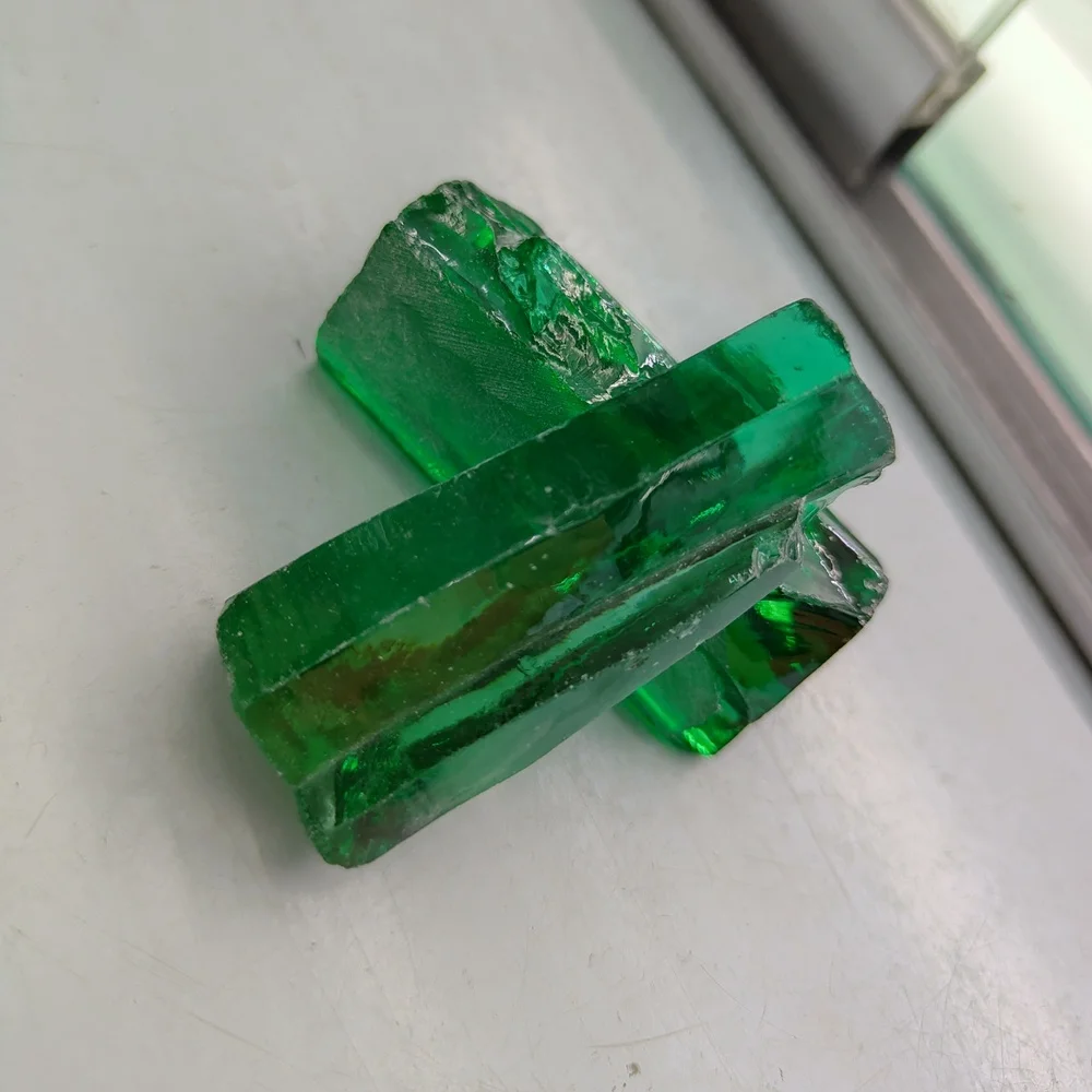 Cheap price synthetic gemstone material rough green gemstone raw emerald