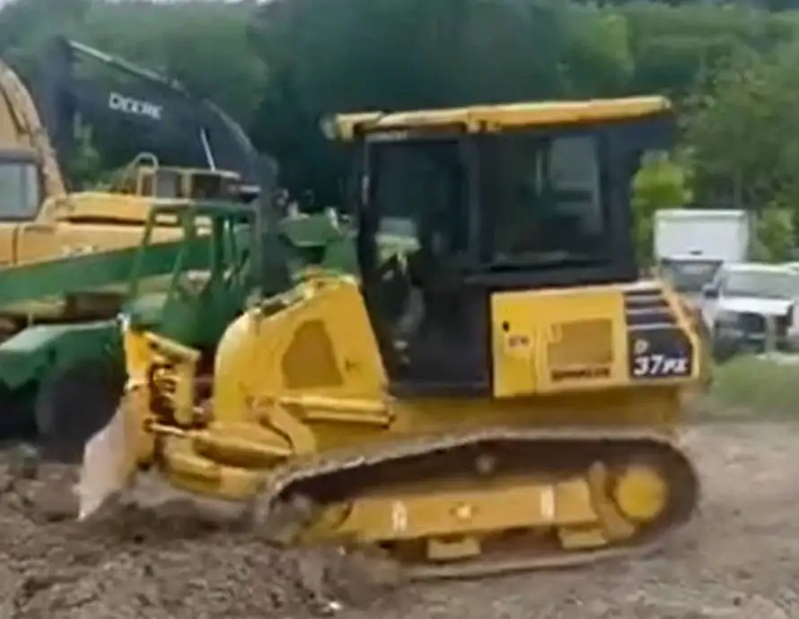 D37PX-24 Crawler Mini bulldozer Japan-Made Bulldozing  Machinery D37 Track moving type dozer for sale