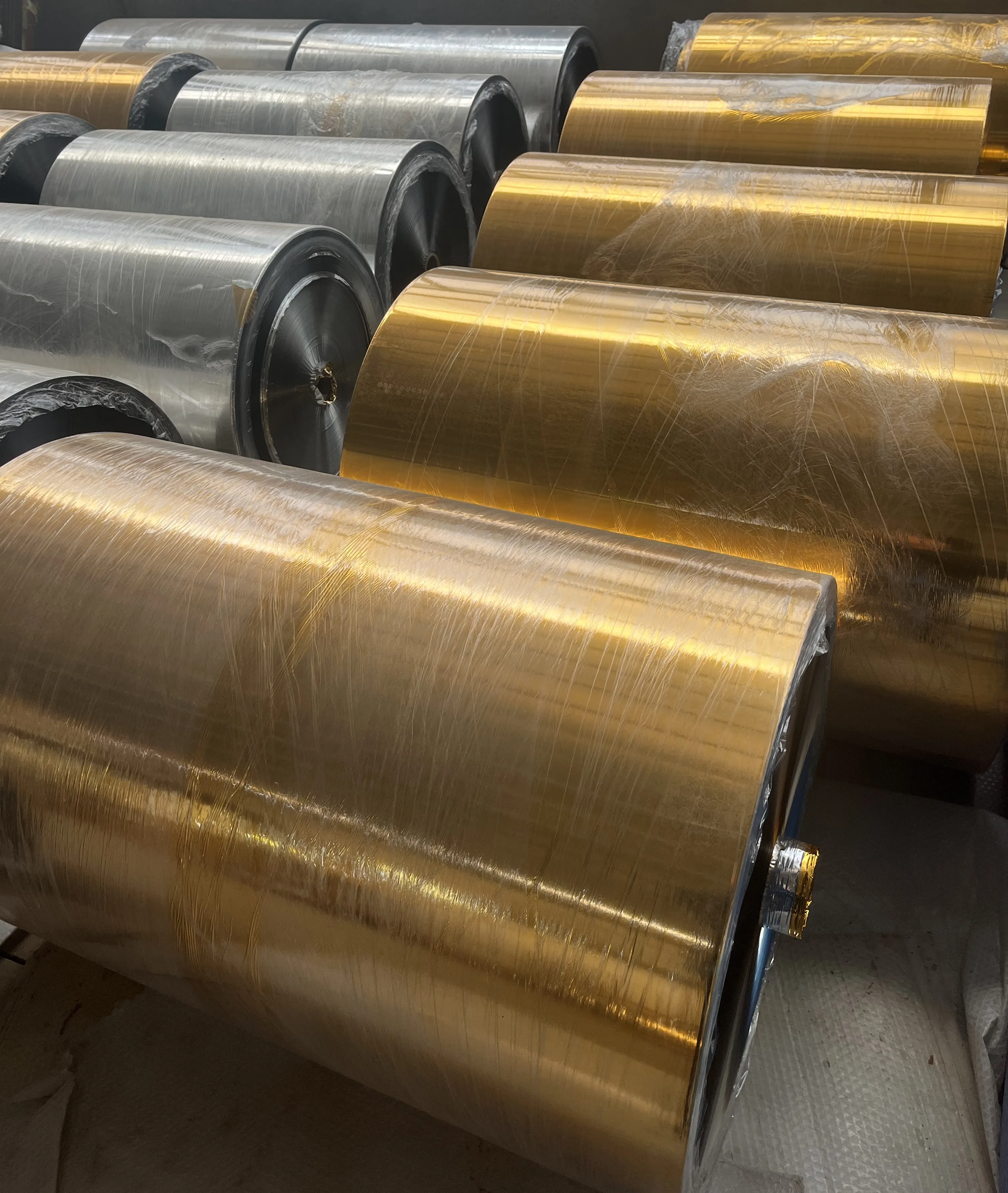 FLAT Metallic FILM Pure GOLD Metallic Yarn manufacturer Metal Yarn for Embroidery M Type Metallic Yarn