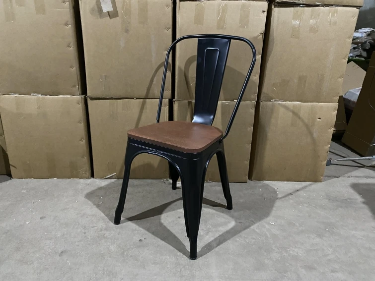 Cheap Outdoor Industrial Sillas Black White Vintage Iron Chair Stackable Restaurant Metal Dining Chair Bistrol Cafe Chairs