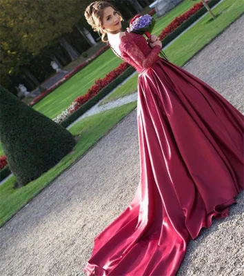 New Design Long Trail Wedding gown Long Sleeve Red Lace Evening Wedding Dress