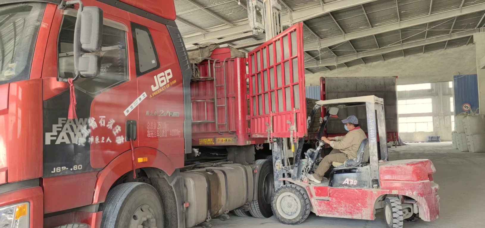 Factory Supply Attractive Price Calcium Chloride Flakes Cacl2 Snowmelt Road Salt