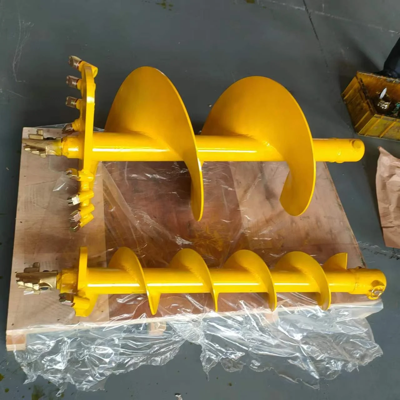 Excavator drilling Soil machine Earth drill Ground auger hole digger