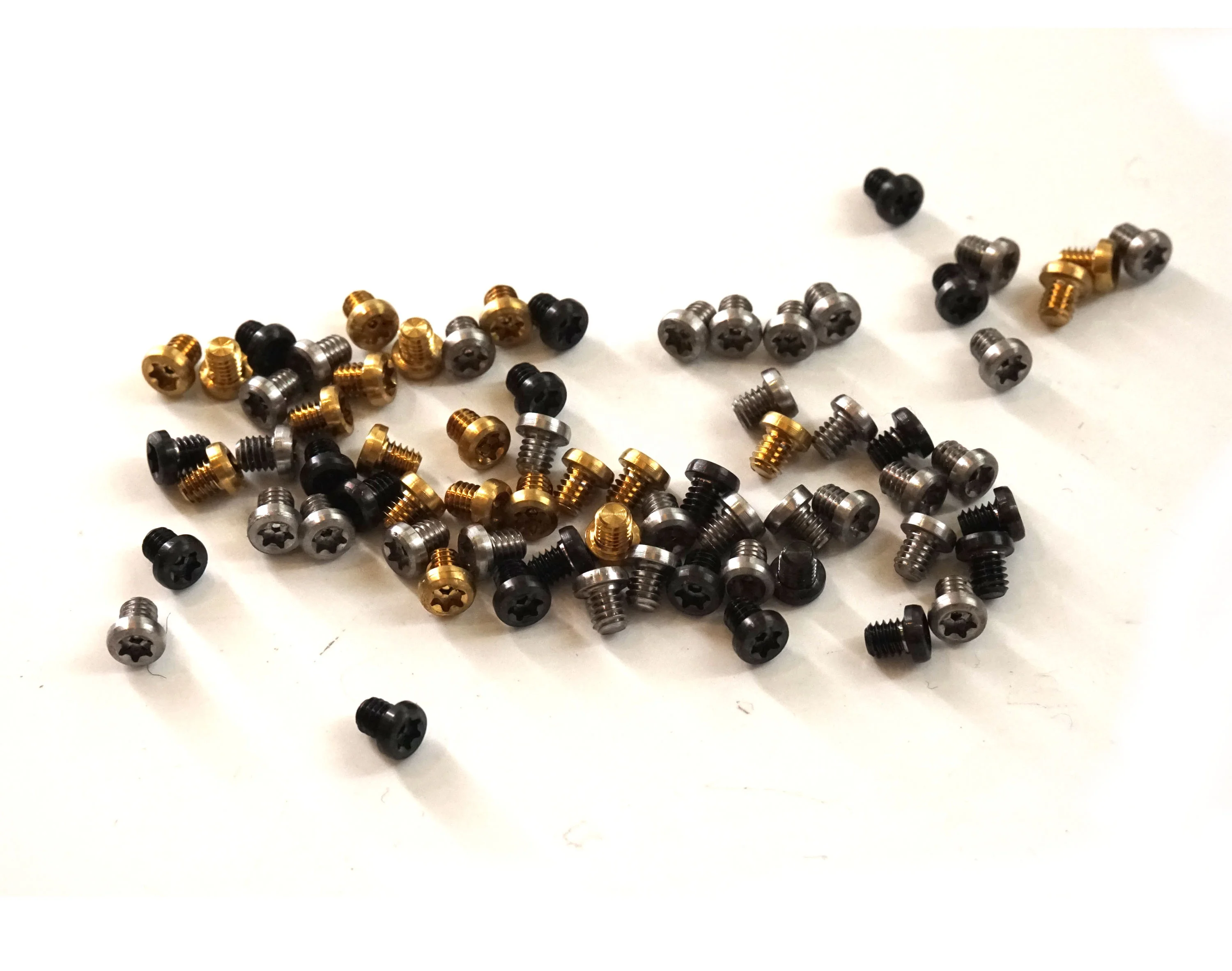 Custom Titanium alloy screw M2 M2.5 Torx 6 Torx8 bolts for knives clip parts