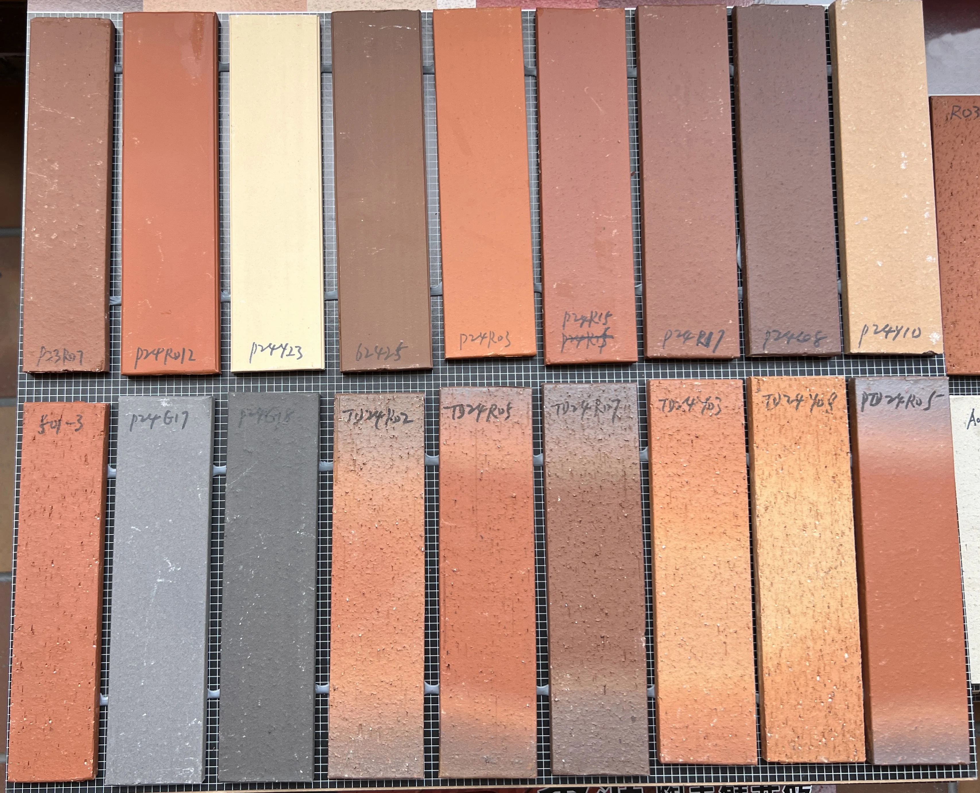 Hot Selling Yellow Clay Bricks Flexible Wall Natural Stone Wall Cladding Tile Cheap Price Building Materials