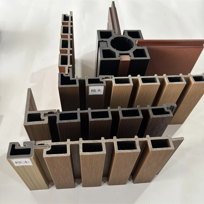 Co-extrusion WPC Outdoor Fence Panels Modern Security Wood Tiles With Post Gate Decor Railing Baluster Louvers Wall Panels