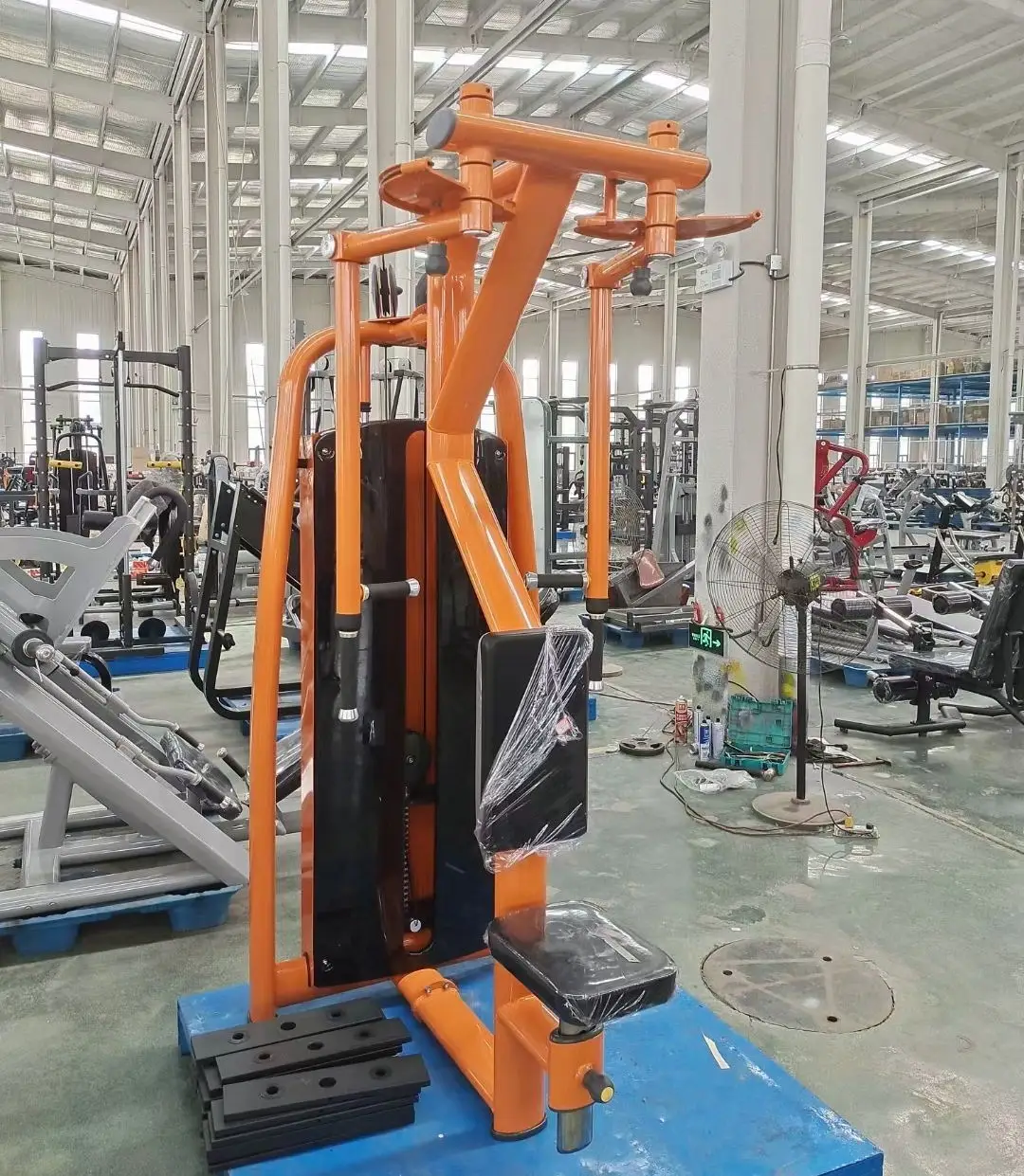 Strength Training Pec Fly High Quality Incline Seat Row Professional Pin Loaded Pearl Delt/Pec Fly Machine Gym Fitness Rear Delt