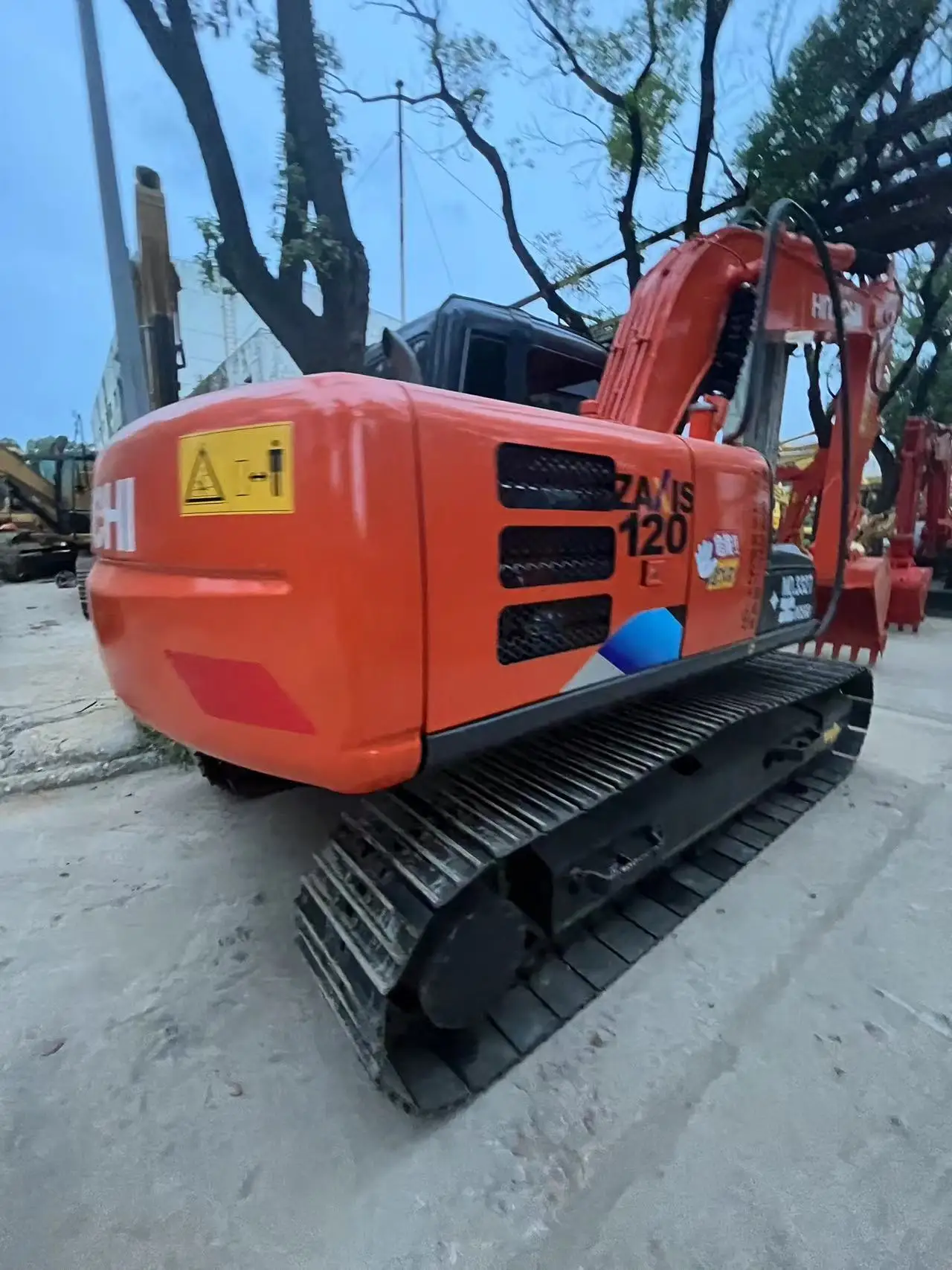 Hitachi zx 120 Used Excavator farming digger japan 12 ton Hitachi  ZX120