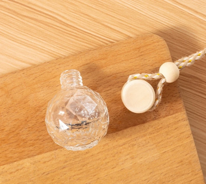 round Diamond Shape Transparent Glass Car Air Diffuser Bottle with Hanging Rope Clear for Perfume Oil Air Freshener Packaging