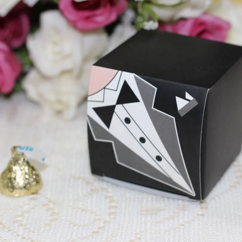 Custom pyramid shape wedding candy box favors paper box with ribbon
