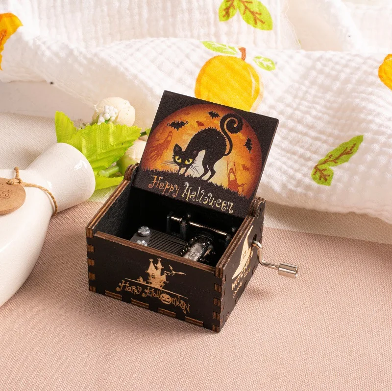 Wholesale Good Price Halloween Theme Music Box Wooden Hand Cranked Mini Size Music Box