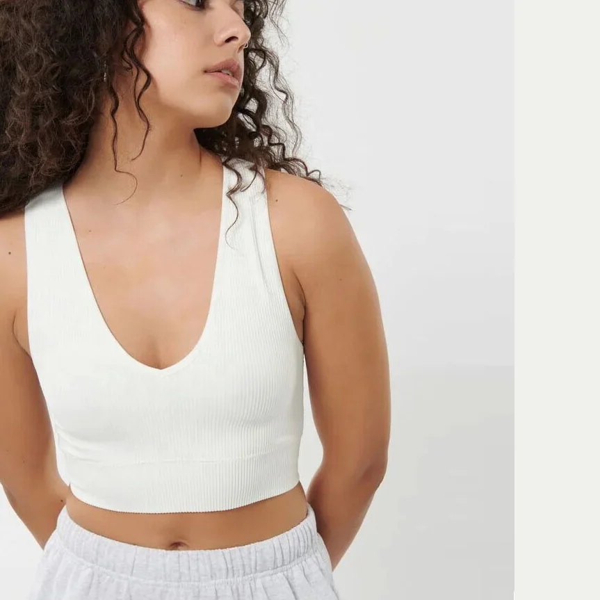 Fashion Wholesale Women Basic Casual Fitness Gym Crop Top Recycled Sleeveless Knitted Ladies Yoga Gym Ribbed Women Tank Tops