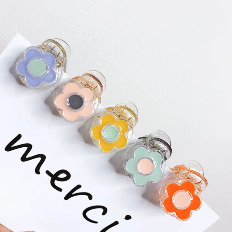 Hot-selling custom little daisy hairpin hair accessories clip flower mini hair claw clips small women