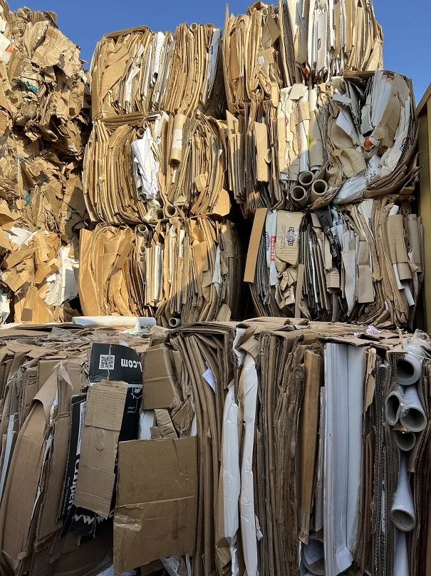 Бумажные OCC (старые гофрированные картонные доски), скрап/отходы.