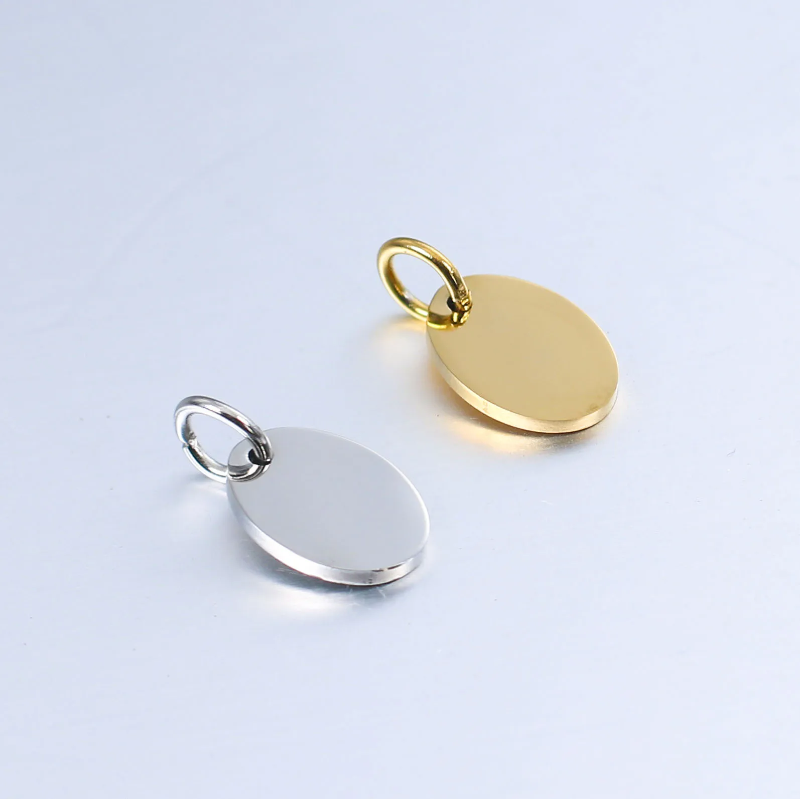 Custom Round Plain famous brand metal logo tags stainless steel gold plated charms pendants