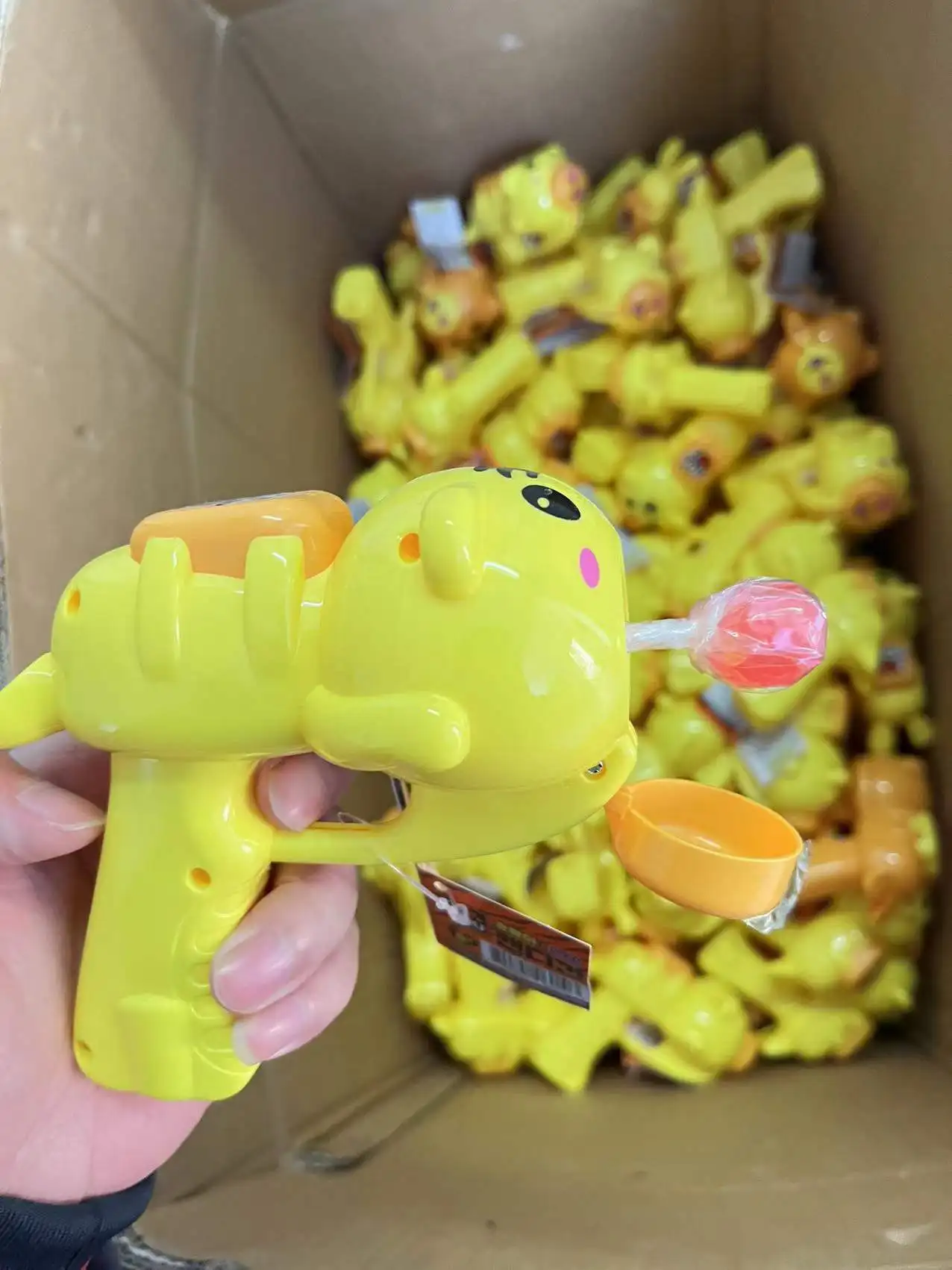 Shantou Factory Price Lovely Kids Candies Lollipop Gun For Plastic Candy Sweet Toys