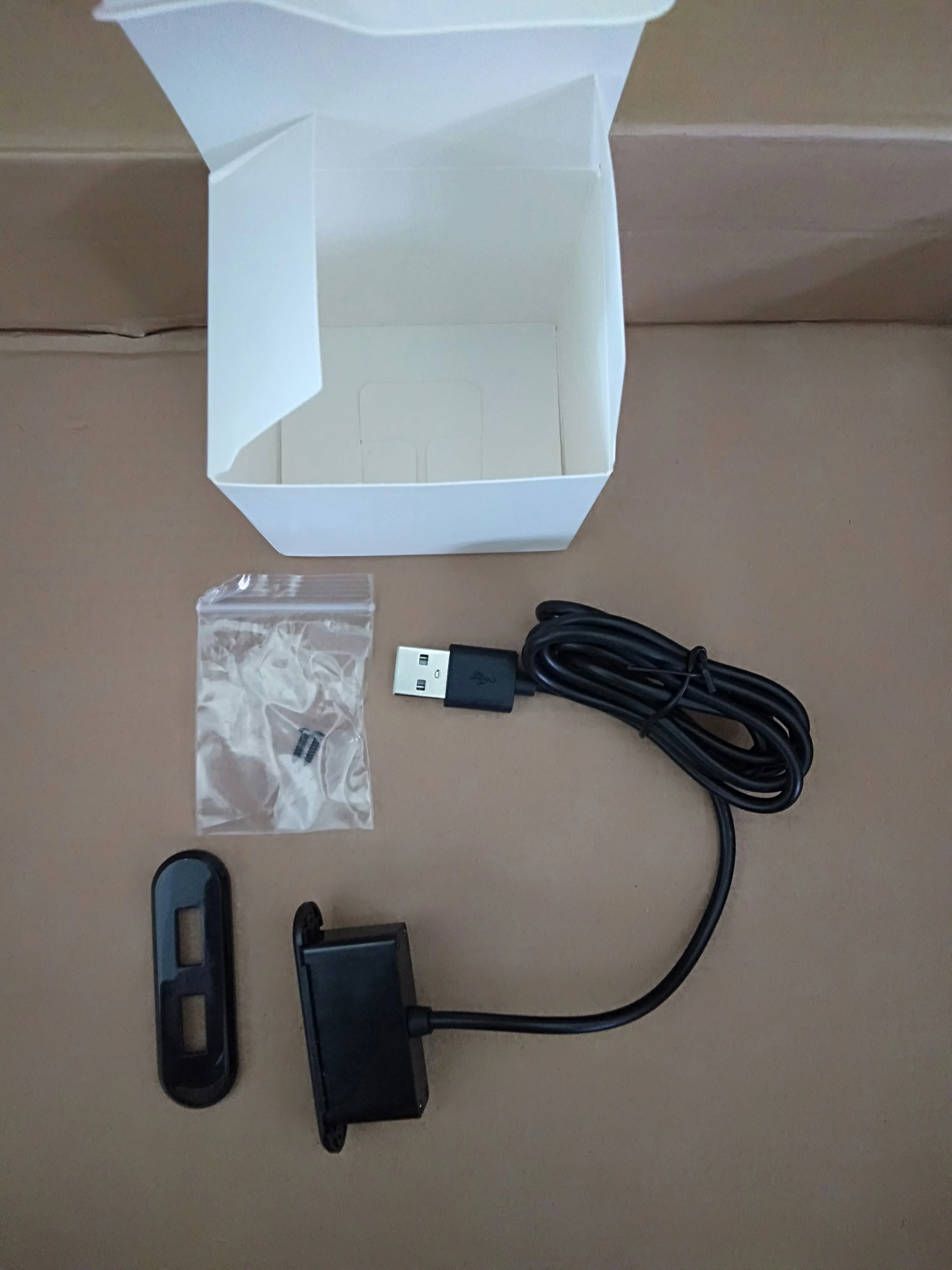 household goods 2022 surface mount usb hub mountable usb hub charging for mounting on furniture factory wholesale products