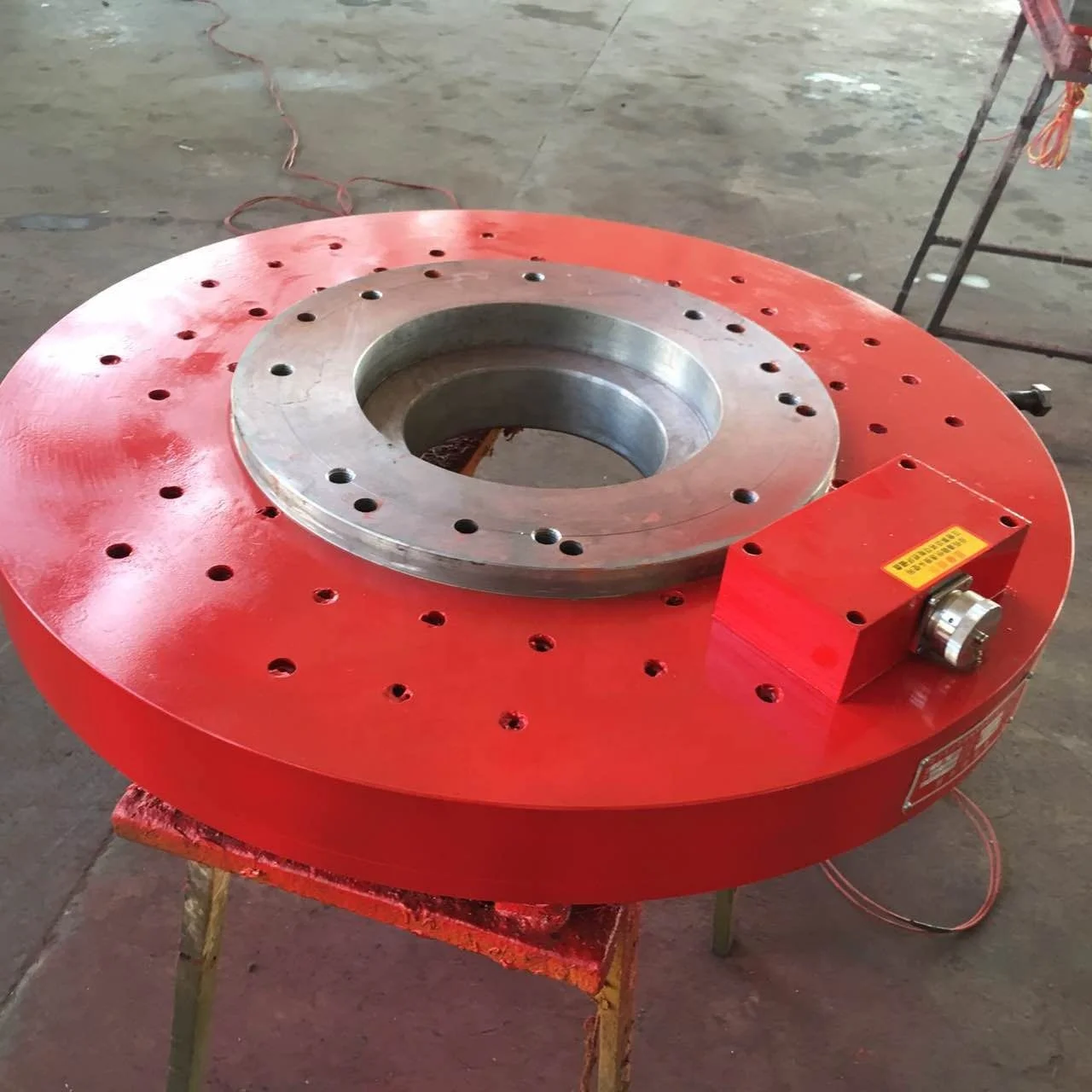 china factory price circular electromagnet chuck table