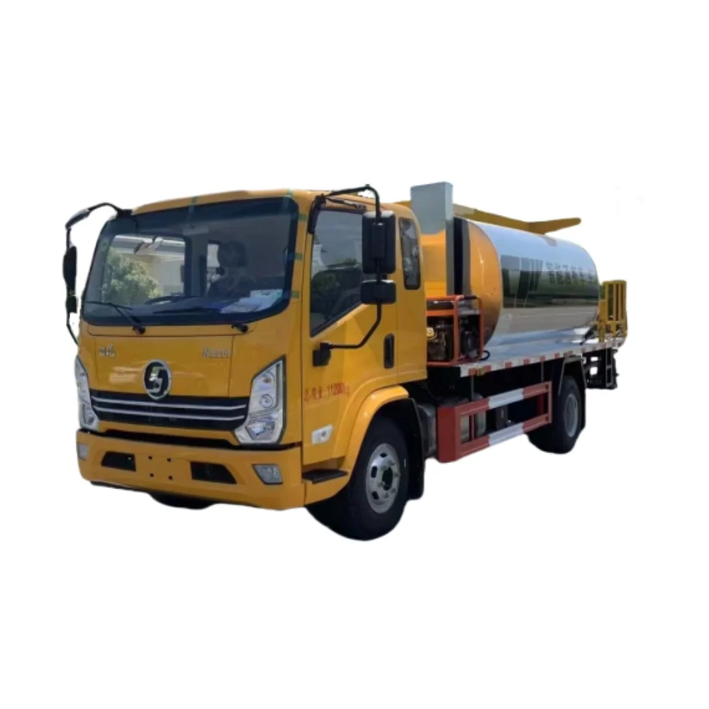 China manufacture Shanman 4*2 5m3 5000L Asphalt Distributor Truck With Tank Automatic Bitumen Sprayer