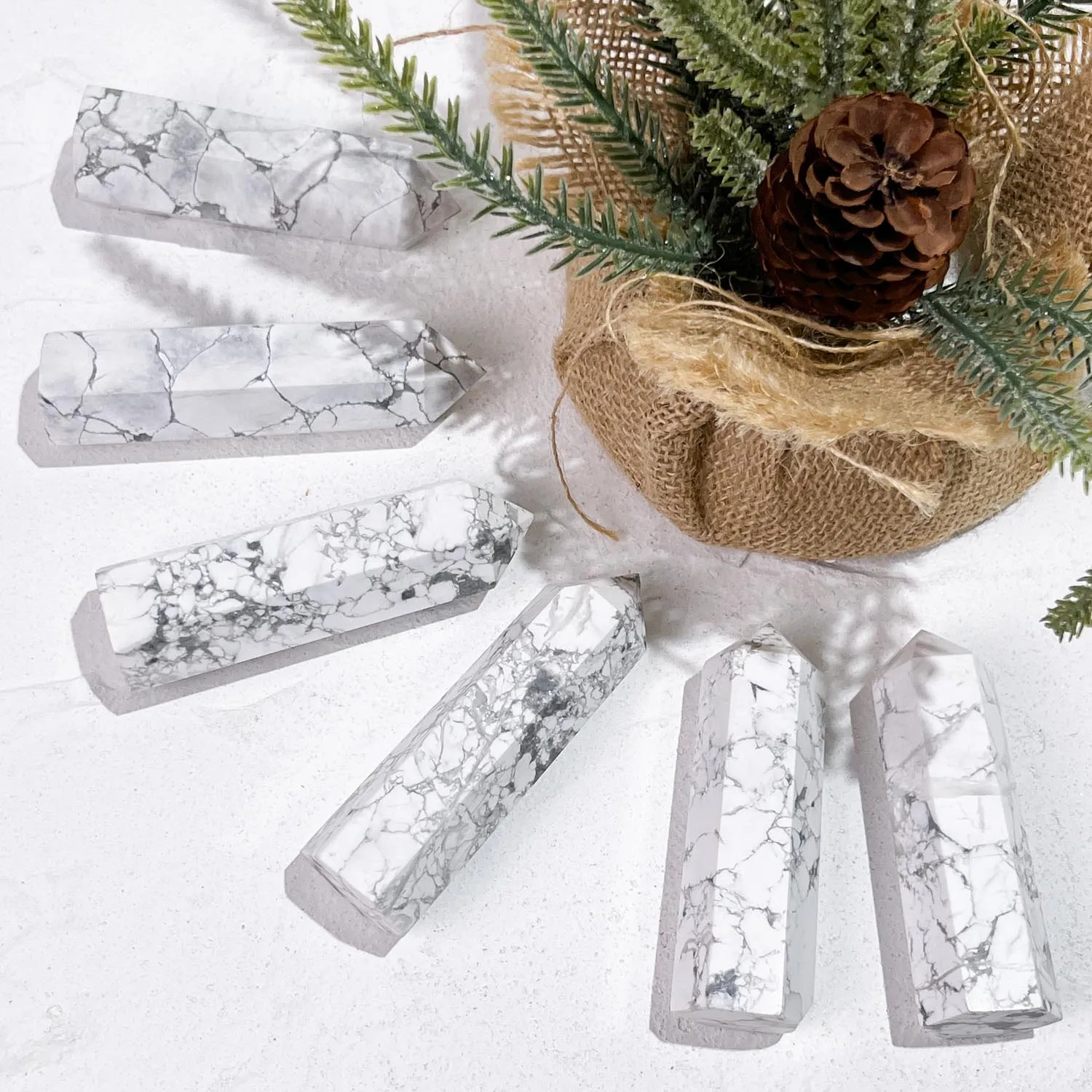 Wholesale Howlite Obelisk Crystal Tower Natural Howlite Point Crystal Stone Tower for Energy and Meditation