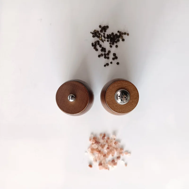 Mini Wooden Pepper & Salt Grinder Set Barrel-shaped One Hand Pepper Shaker Set for Kitchen Use Portable & Storage