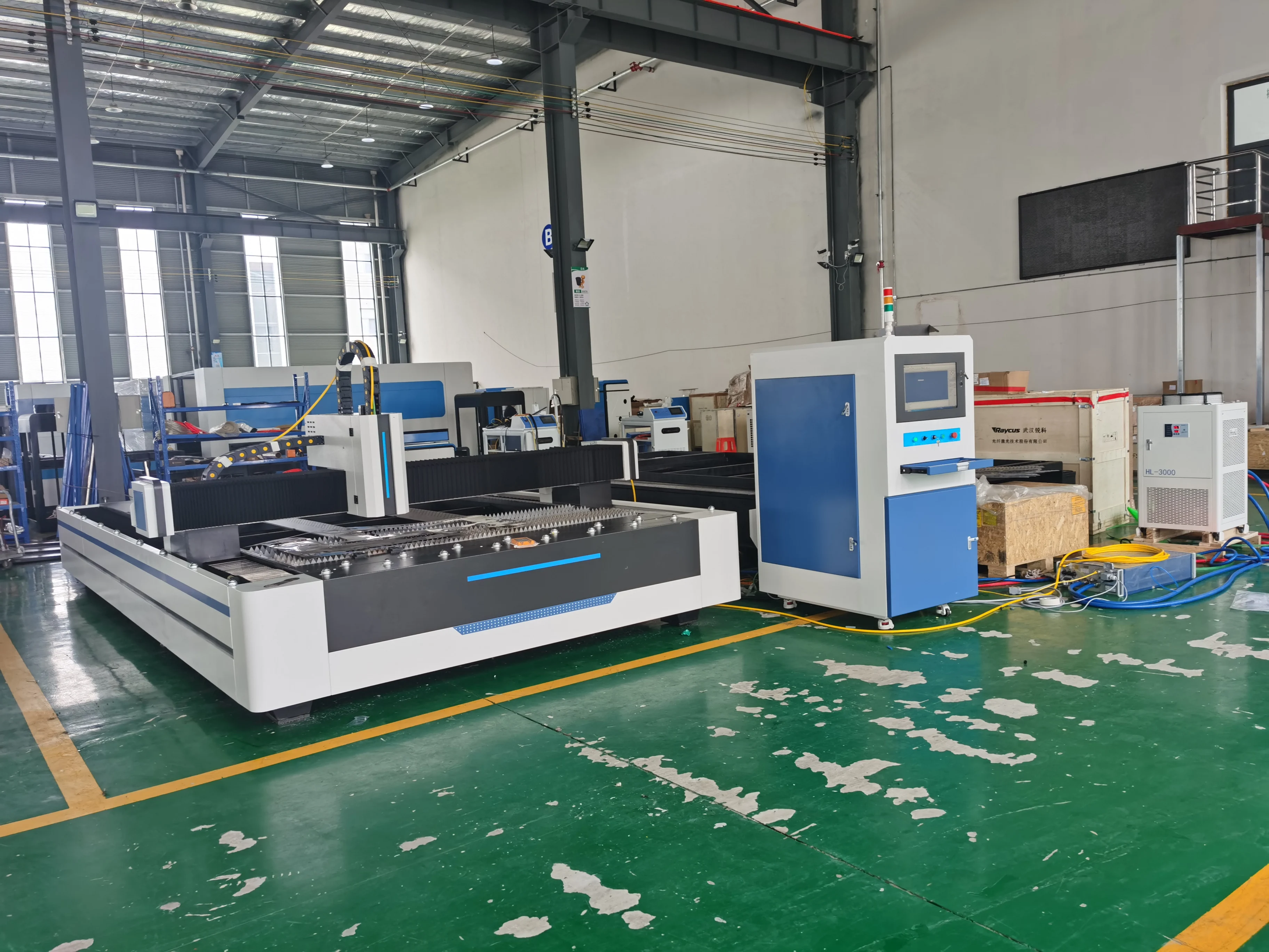 HOT SALES Fiber 6000w metal laser cutting machine price china laser cutting machines