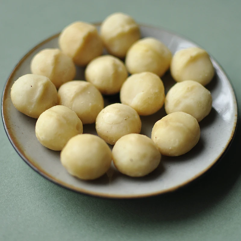 Good sell Snack delicious macadamia nuts Kernels High standard in quality macadamia nuts Kernels