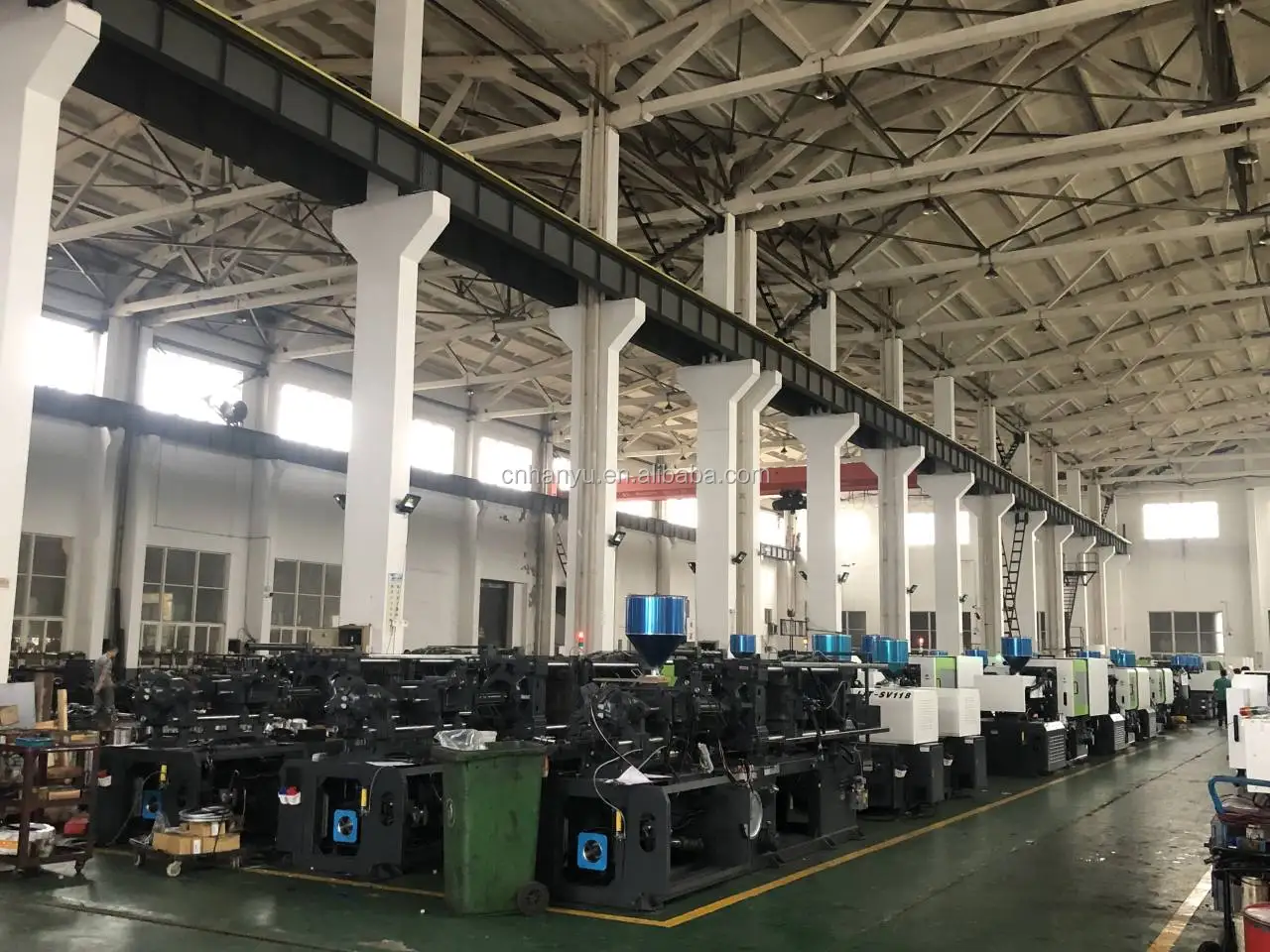 PET plastic injection molding machine price