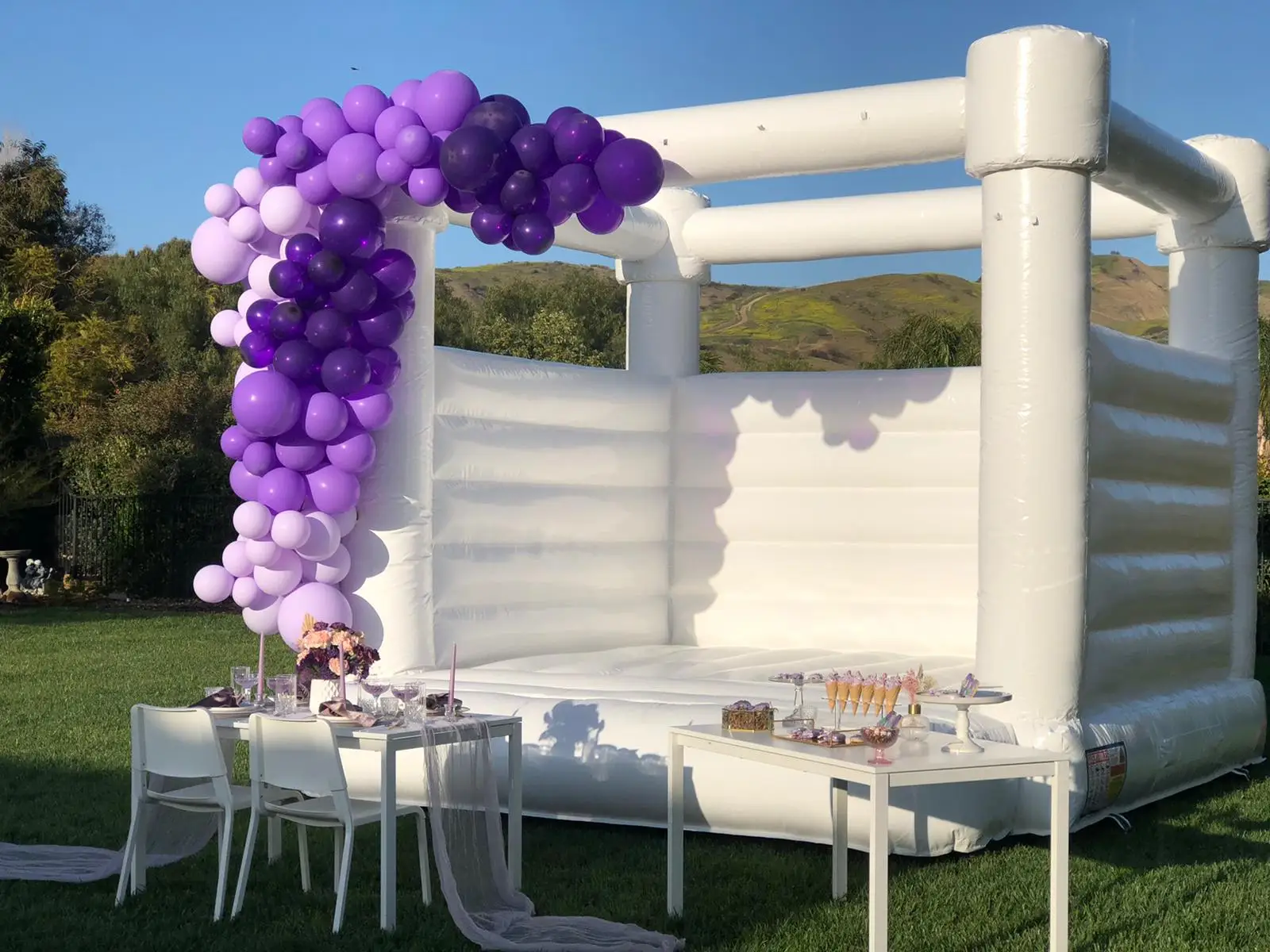 Cheap price inflatable bouncer commercial bounce house inflatable bounce white bouncy castle