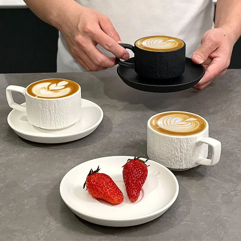 Европейский текстурированный матовый керамический набор кофейных чашек капучино черный белый фарфор чайные чашки и блюдца